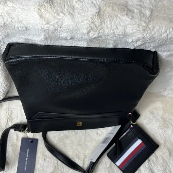 Tommy Hilfiger black crossbody with gold detail. Pouch card holder included - Picture 9 of 12